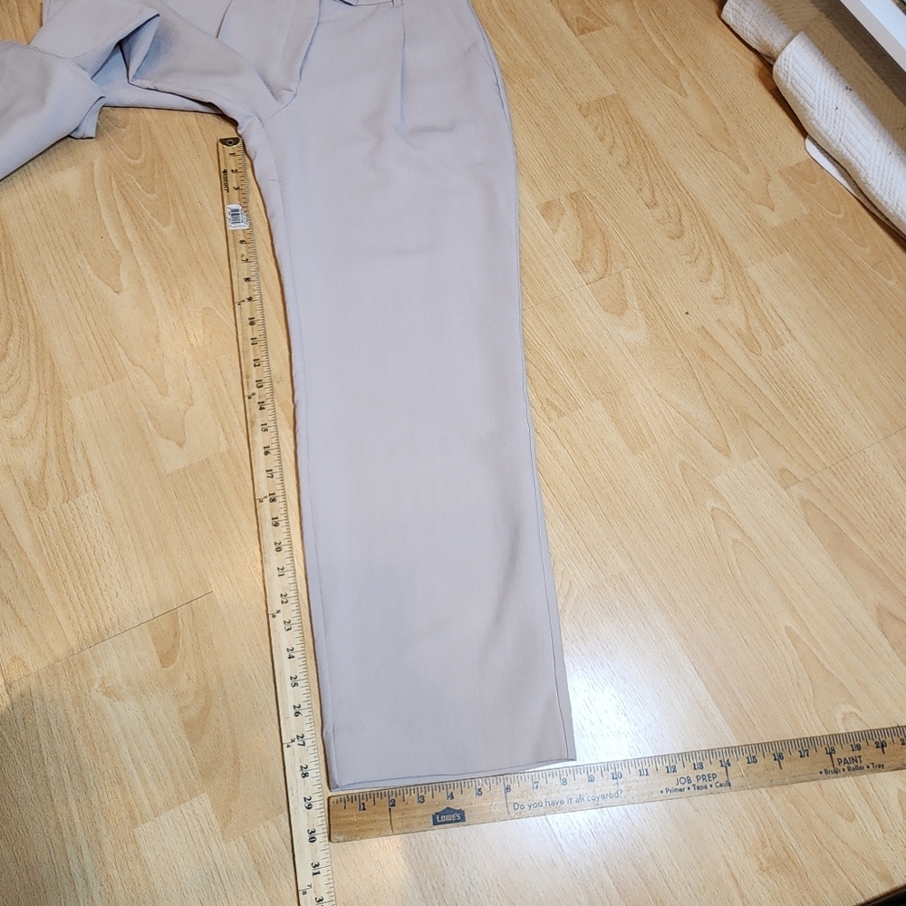 Abercrombie & Fitch Women's Light Taupe Straight-Leg Trousers - Picture 9 of 16